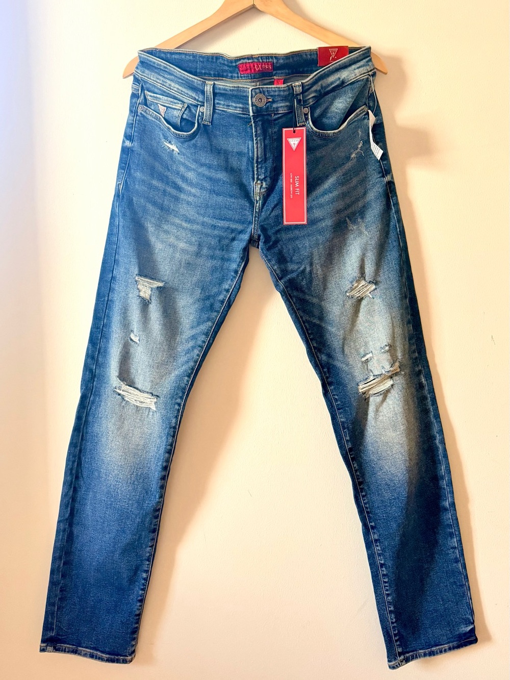 Guess Jeans Men's Slim Fit 32 x 32 Distressed Blue Denim Jeans Size NWT